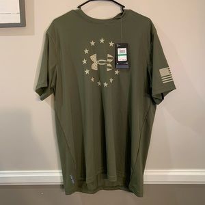 Under armour mens tshirt